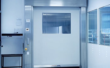 Reinraumtaugliches Schnelllauf-Rolltor EFASRT®-CR (CleanRoom) / Schnelllaufrolltor für Reinräume / Reinraum-Schnelllauf-Rolltore