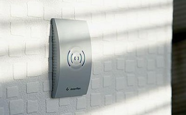 Maximaler Datenschutz - Zutrittslösung mit konsequenter Trennung der Personendaten von Zutrittsdaten