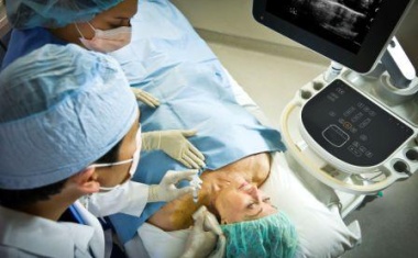 Ultraschallsystem mit Touchscreen unterstützt Hygiene-Anforderungen im Krankenhaus