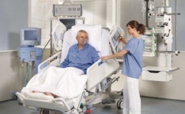 Intensivbett multicare: Mehr Funktion geht nicht