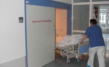 Schliebetürschließer DICTAMAT 50 mit Schließverzögerung