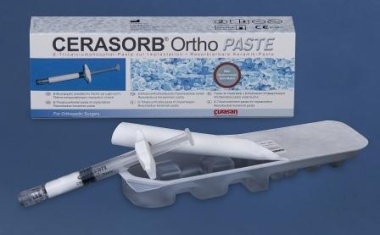 Knochenregenerationsmaterial gebrauchsfertig aus der Spritze