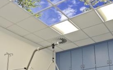 Stressreduzierende Inneneinrichtung im OP-Bereich