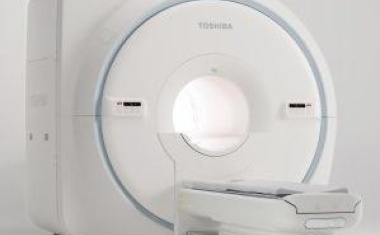 Toshiba Kompakt-MRT Vantage: Produkt-Innovation auf dem DRK