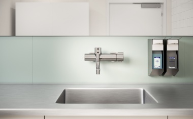 HansaClinica: neue berührungslose Thermostate