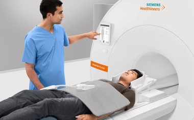 MRT-Bildgebung mit kosteneffizientem Ganzkörper-Scanner