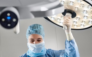 Neue OP-Leuchte: benutzerfreundlich und robust