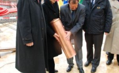 Protonentherapie: weltweit einmalige Forschungsplattform in Dresden nimmt Konturen an