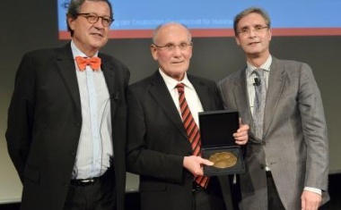 Prof. Dr. Sven Norbert Reske erhält Georg-von-Hevesy-Medaille der DGN