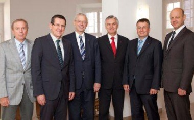 Duale Studiengänge für Pflegekräfte und Hebammen sowie für medizinisch-technische Berufe