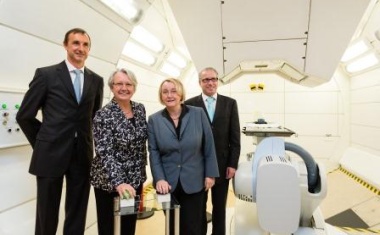 Heidelberger Ionenstrahl-Therapiezentrum HIT nimmt neue Gantry in Betrieb