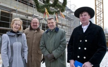 Neubau Zentrallabor und Transfusionsmedizin in der MHH feiert Richtfest