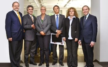 Dresdener UniversitätsCentrum für Orthopädie und Unfallchirurgie nimmt Arbeit auf