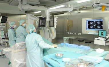 UKM eröffnet ersten Hybrid-Operationssaal