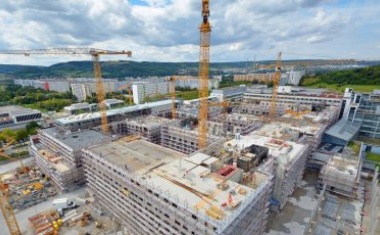 Richtfest auf Thüringens größter Baustelle: Neubau der Uniklinik Jena geht in die nächste Phase