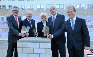 Grundstein für Krebszentrum an der  Uniklinik Köln gelegt