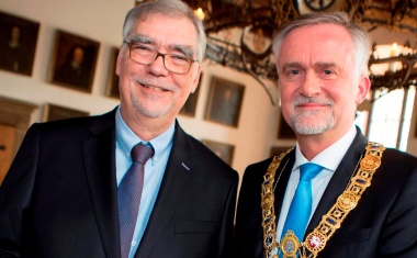 Verdienstkreuz für Prof. Dr. Winfried Hardinghaus