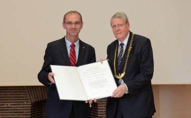 Große Ehre für Ulmer Arzt und Wissenschaftler