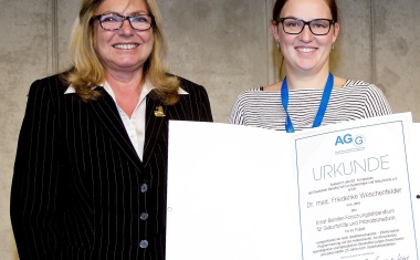 Zweifach ausgezeichnete Nachwuchswissenschaftlerin