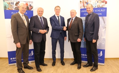 Tobias Gottschalk wird neuer Geschäftsführer der Lahn-Dill-Kliniken