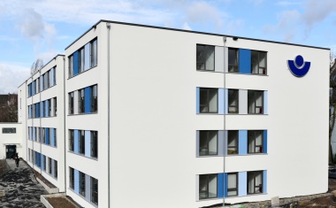 Bergmannsheil eröffnet Ersatzbettenhaus - Neubau bietet vier Stationen mit 115 Betten