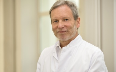 Dr. Jürgen Berg leitet die Orthopädie