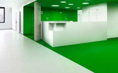 Kautschukböden unterstützen Farbkonzept