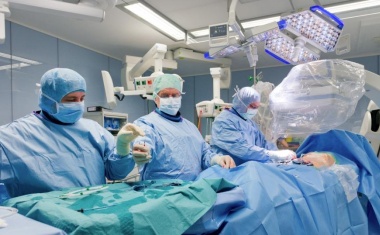 Klinikum Augsburg: Investitionen in moderne High-Tech-Geräte und Raumausstattung