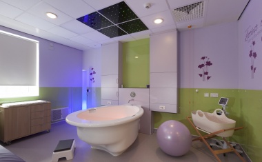 Altro Boden- und Wandbeläge sorgen für ästhetischen „Wow“-Effekt auf neuer Geburtsstation