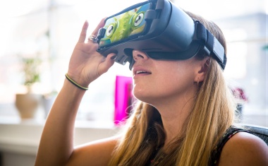 Deutsche Telekom unterstützt Demenzforschung durch Virtual Reality-Spiel