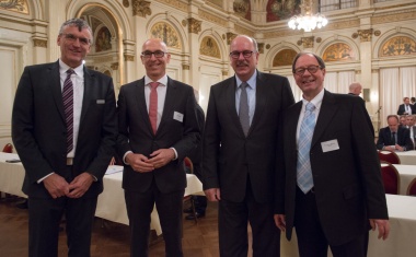 Daten, Daten, Daten. Und an den Patienten denken!