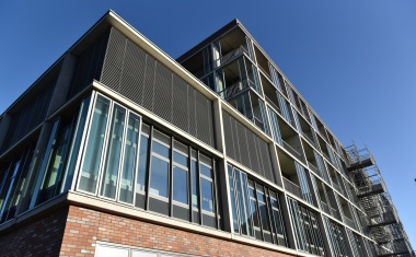 Bergmannsheil eröffnet neues Bettenhaus mit moderner Empfangshalle