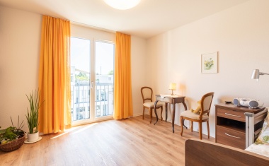 Drapilux sorgt für mehr Farbe in der Pflege