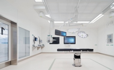 Architektur unterstützt positives Arbeitsumfeld im OP