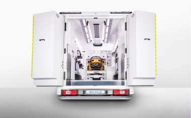 Licht-Desinfektionslösung im Rettungswagen