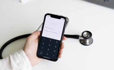 Kliniken im Kampf gegen Corona: Wie smarte Tech-Tools Ärzte und Pfleger unterstützen