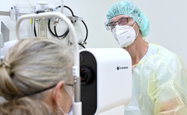 COVID-19: Blick ins Auge für Verlaufsprognose?