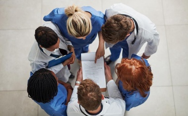 Heraeus Medical ermöglicht schnellen und einfachen Zugang zum Konsil der Stiftung Pro-Implant