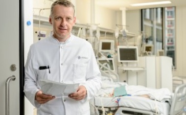 Stationäre Behandlung von COVID-19 Patienten: Fachgesellschaften aktualisieren Leitlinie