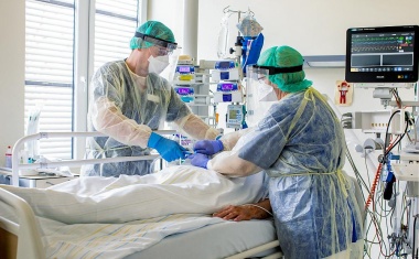 Helios: Stationäre Covid-19-Fälle gehen weiter zurück