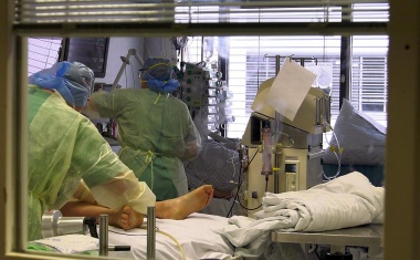 Covid-19: Neue Behandlungsempfehlungen auf Intensivstation