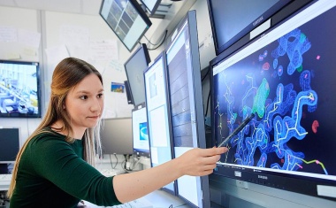 Synchrotrons beschleunigen Corona-Forschung