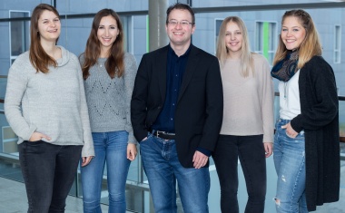 Mangelndes Vertrauen verschärft Einsamkeitsspirale