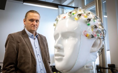 BCI-Forschung: Computer dekodiert kontinuierliche Bewegungen aus Hirnsignalen