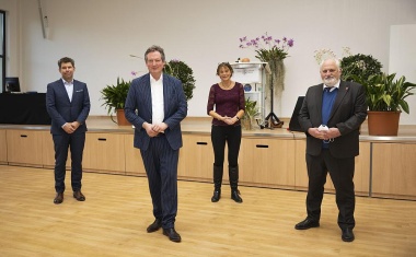 Hirschhausen wird Honorarprofessor in Marburg