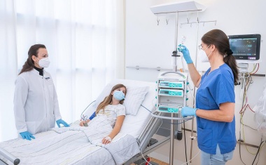 Dietmar Hopp Stiftung fördert Zentrum für Arzneimittel-Studien am Universitätsklinikum Heidelberg