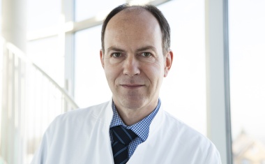 Patientensicherheit im Fokus: Herzpatienten sollten ärztliche Zweitmeinung für planbare OP einholen