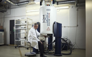 KIT: Magnetresonanz im Tischgeräteformat revolutioniert Diagnostik und Materialanalyse