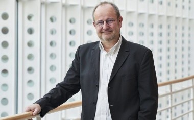 Harald Schwalbe erhält Richard-R.-Ernst-Preis für Magnetische Resonanz