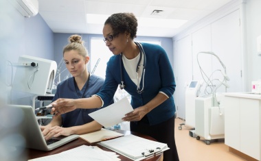 Studie: Arbeitszeitverlust durch technische oder Systemprobleme